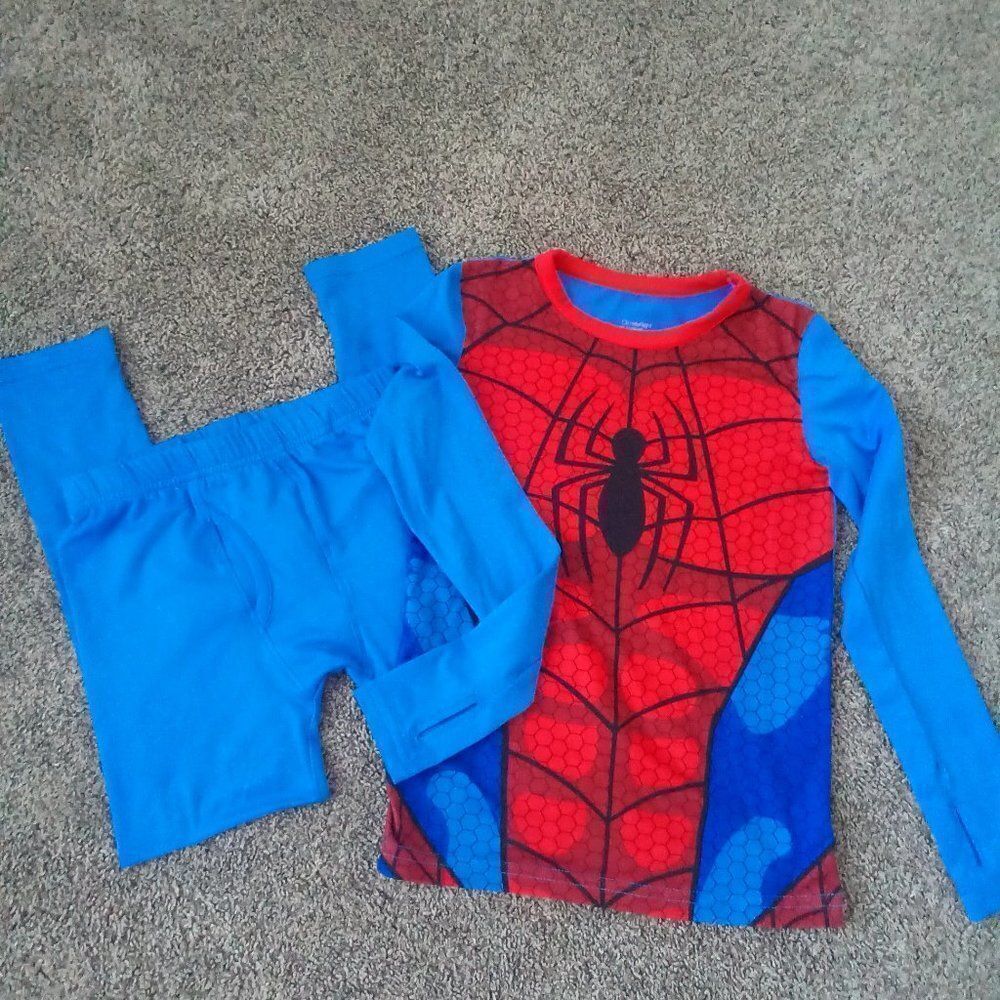 NWOT! Boys Spiderman Long John Pajamas as Small